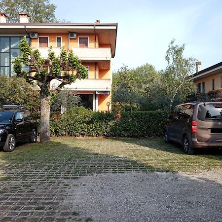 Casa Lugana 9 - Monolocale Con Piscina Fronte Lago Sirmione Zewnętrze zdjęcie