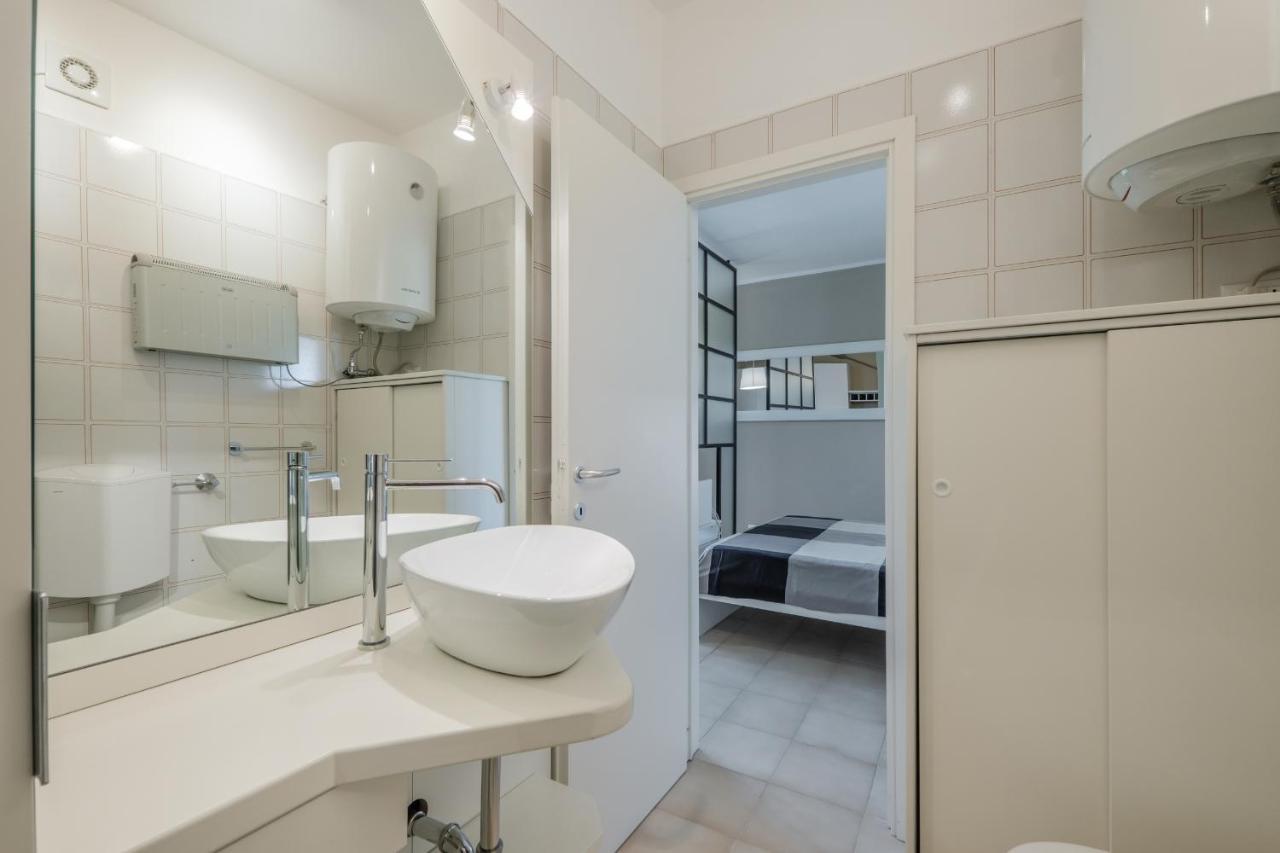 Casa Lugana 9 - Monolocale Con Piscina Fronte Lago Sirmione Zewnętrze zdjęcie