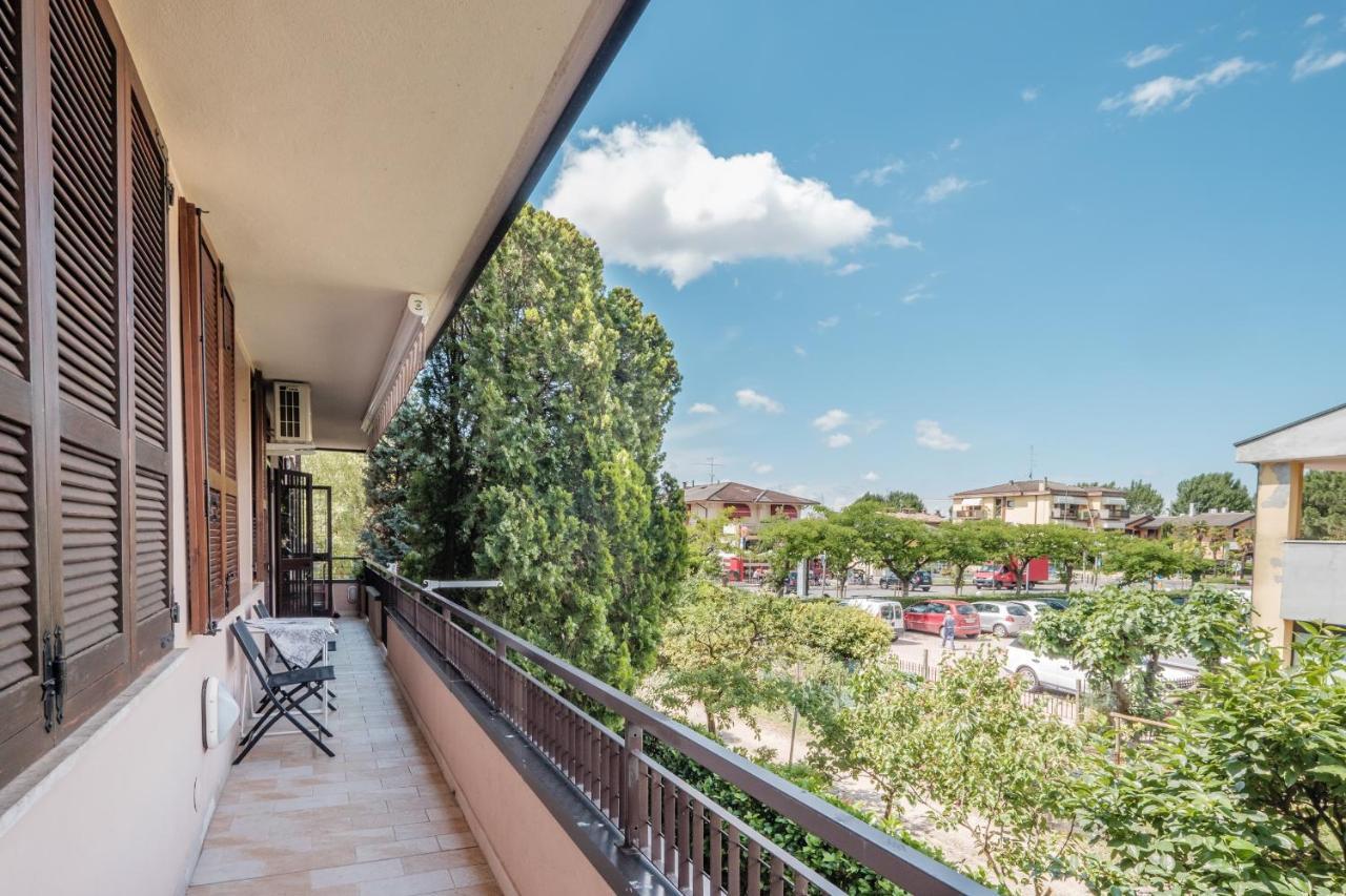 Casa Lugana 9 - Monolocale Con Piscina Fronte Lago Sirmione Zewnętrze zdjęcie