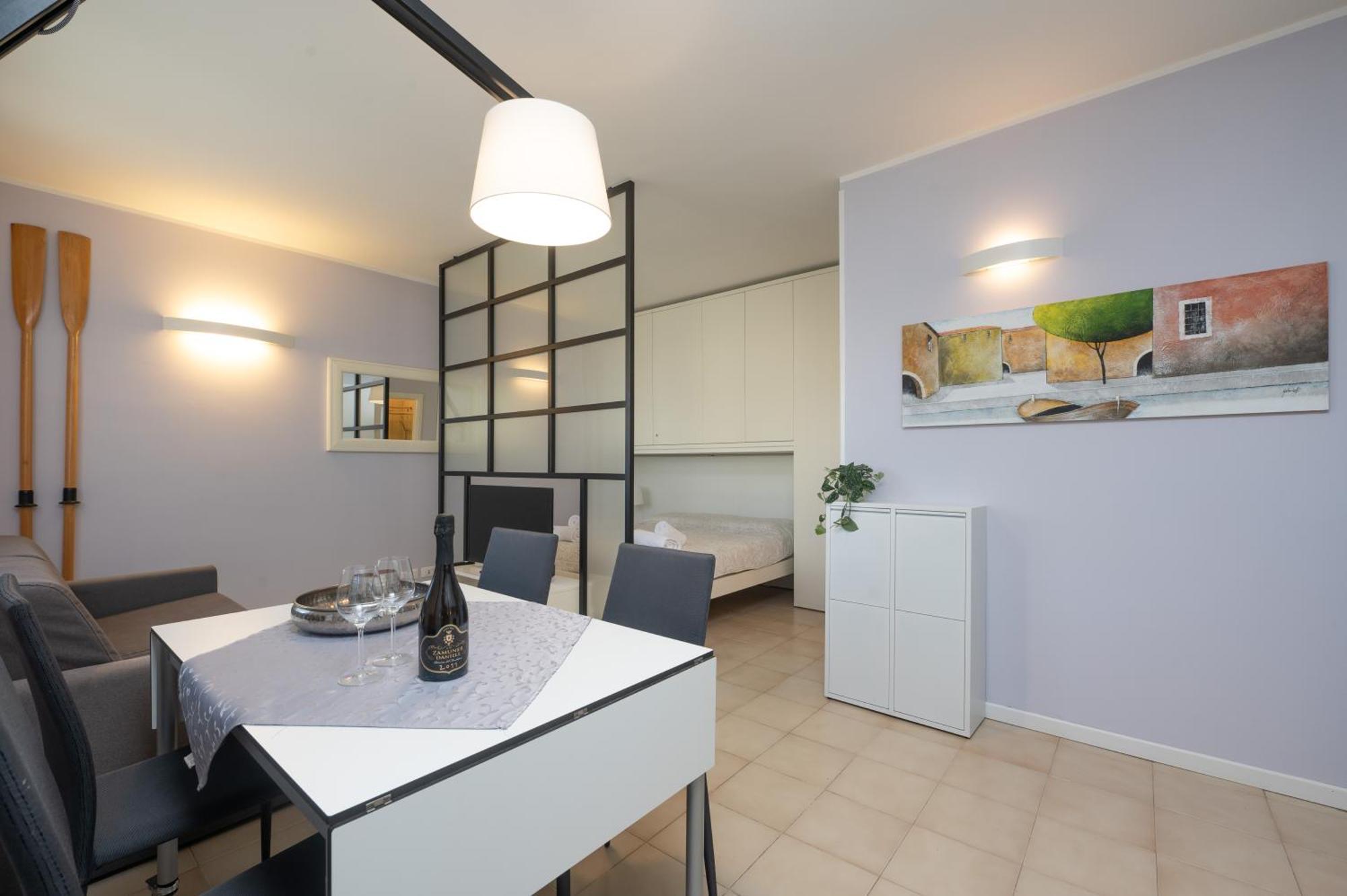 Casa Lugana 9 - Monolocale Con Piscina Fronte Lago Sirmione Zewnętrze zdjęcie