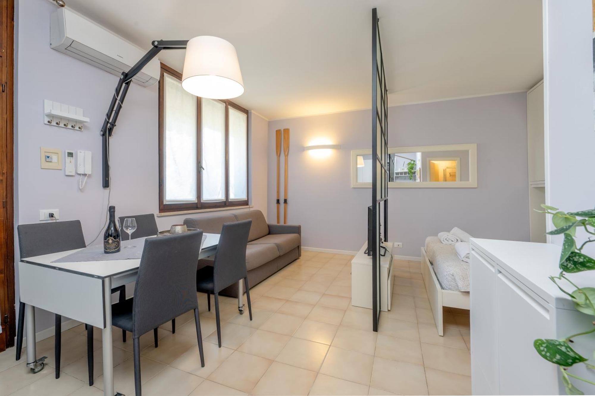 Casa Lugana 9 - Monolocale Con Piscina Fronte Lago Sirmione Zewnętrze zdjęcie