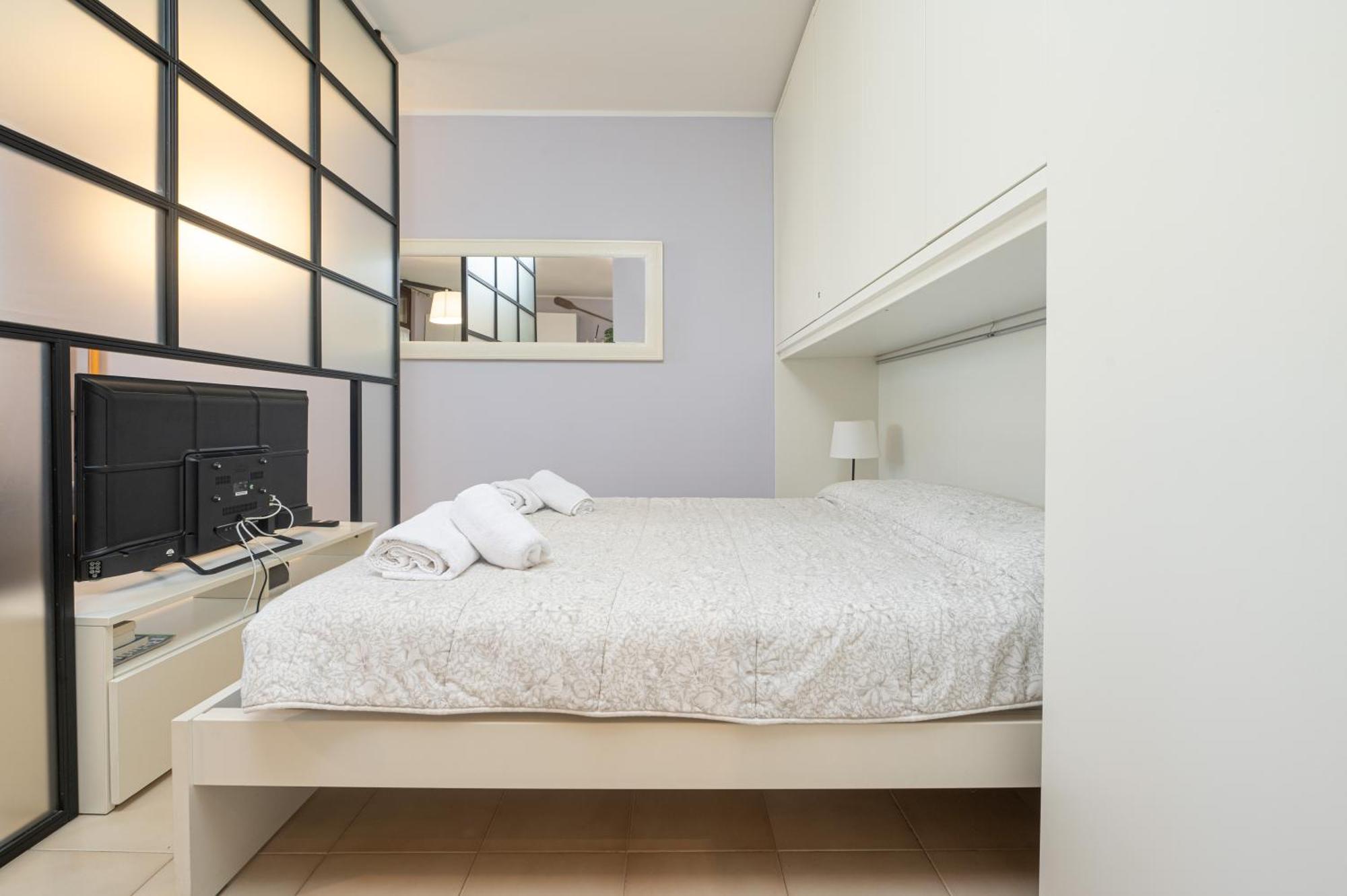 Casa Lugana 9 - Monolocale Con Piscina Fronte Lago Sirmione Zewnętrze zdjęcie